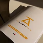 The Architect - Canals View ليفورنو